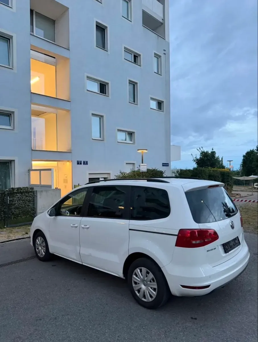Volkswagen Sharan 2013 photo 3