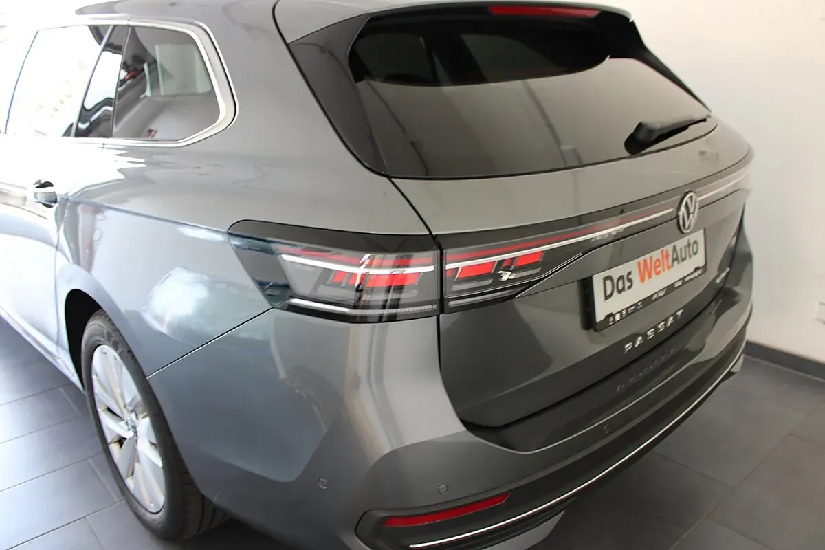 Volkswagen Passat 2026 photo 2