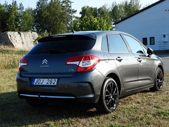 Citroen C4 2010 photo 4