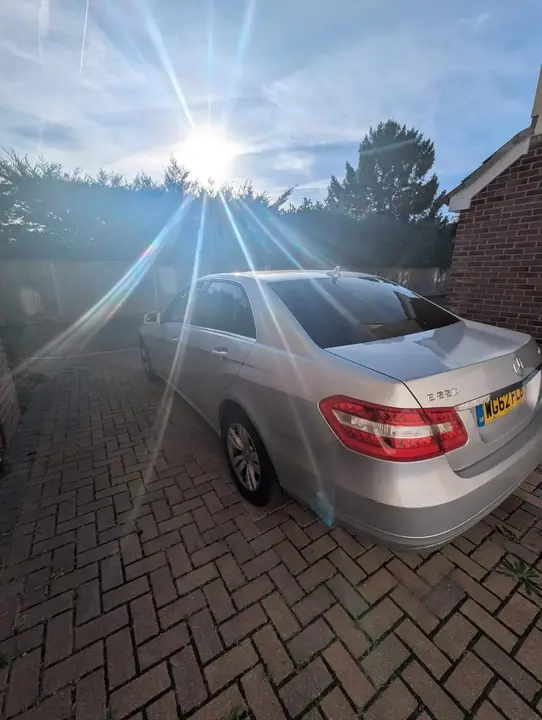 Mercedes-Benz E-Class 2012 photo 4
