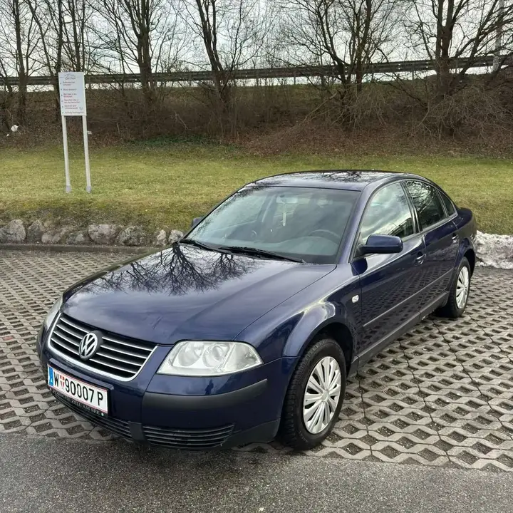 Volkswagen Passat 2000 photo 2