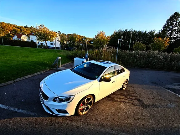Volvo S60 2016 photo 3