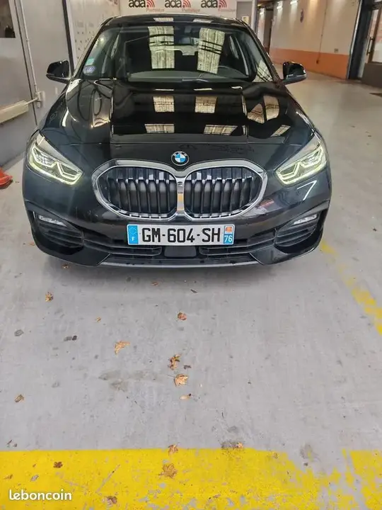 BMW 1 Series 2023 photo 2