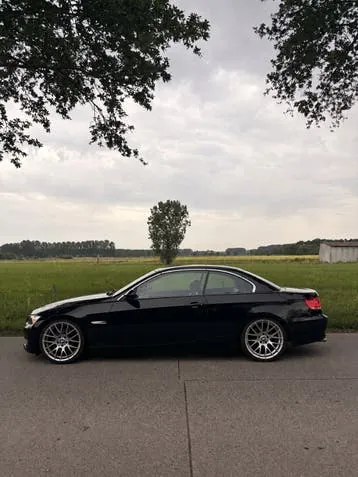 BMW E93