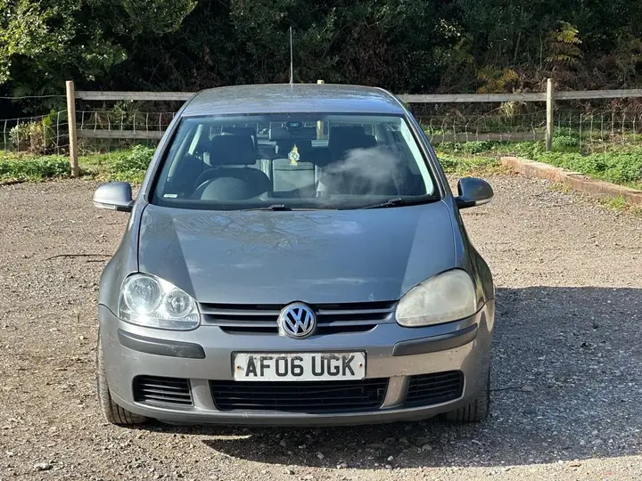 Volkswagen Golf 2006 photo 2