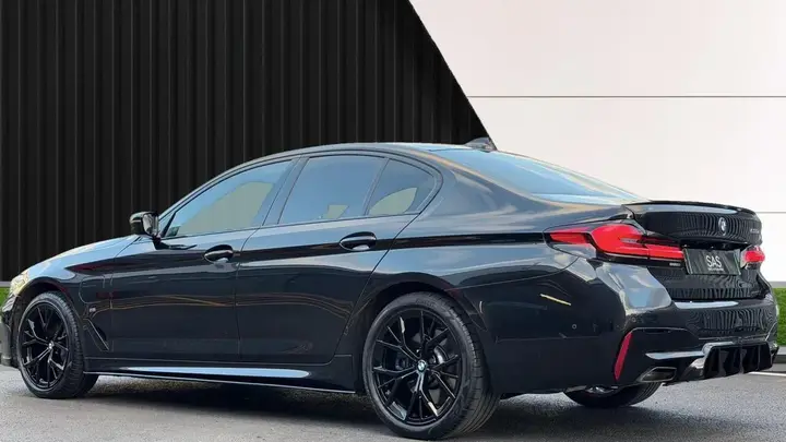 BMW 5 Series 2021 photo 5