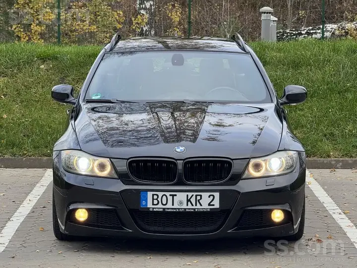 BMW 320D 2009 photo 2
