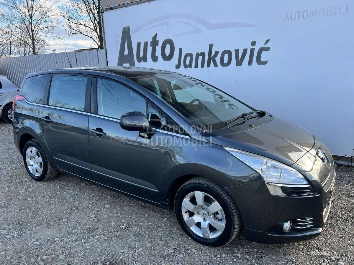Peugeot 5008 2012 photo 5