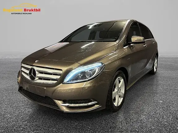 Mercedes-Benz 180 2012 photo 2