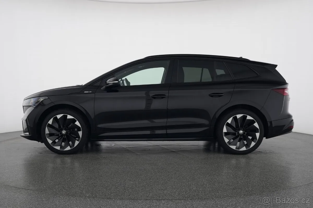 Skoda Enyaq 2023 photo 3