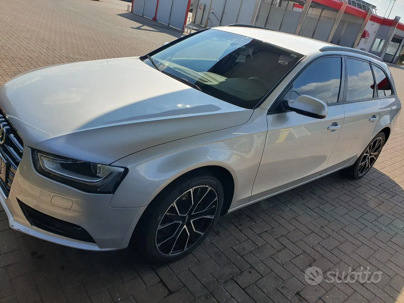 Audi A4 2013 photo 2