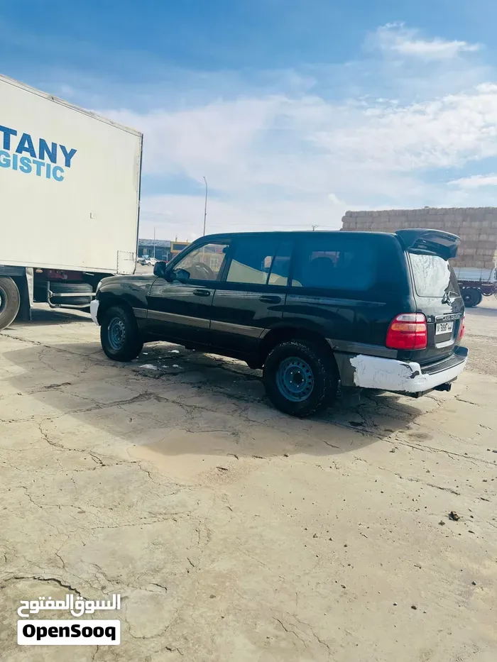 Toyota Land Cruiser 2004 photo 2