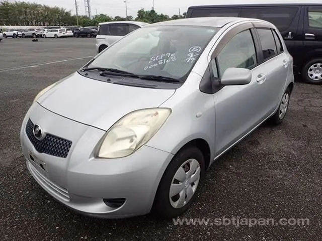 Toyota Vitz 2005 photo 2