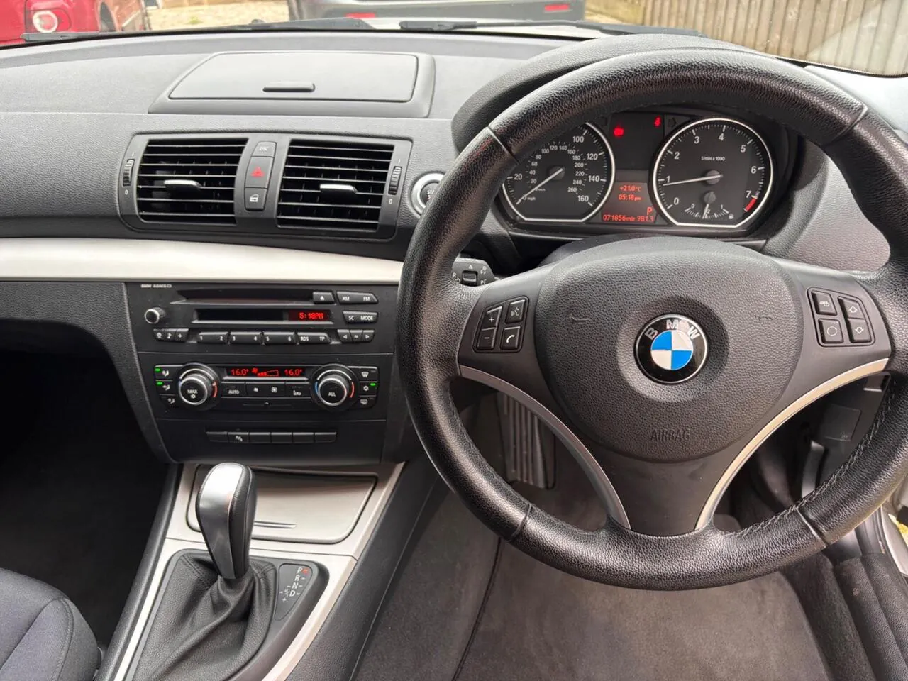 BMW 1 Series 2009 photo 5