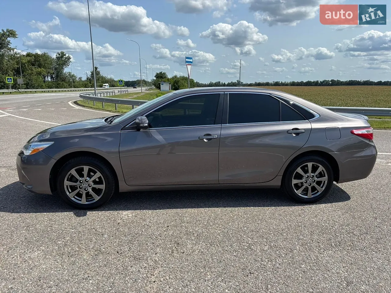 Toyota Camry 2015 photo 3