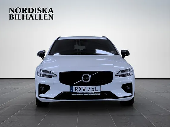 Volvo V60 2021 photo 2