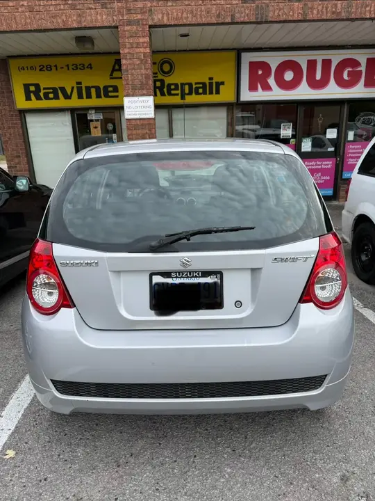 Suzuki Swift 2010 photo 2