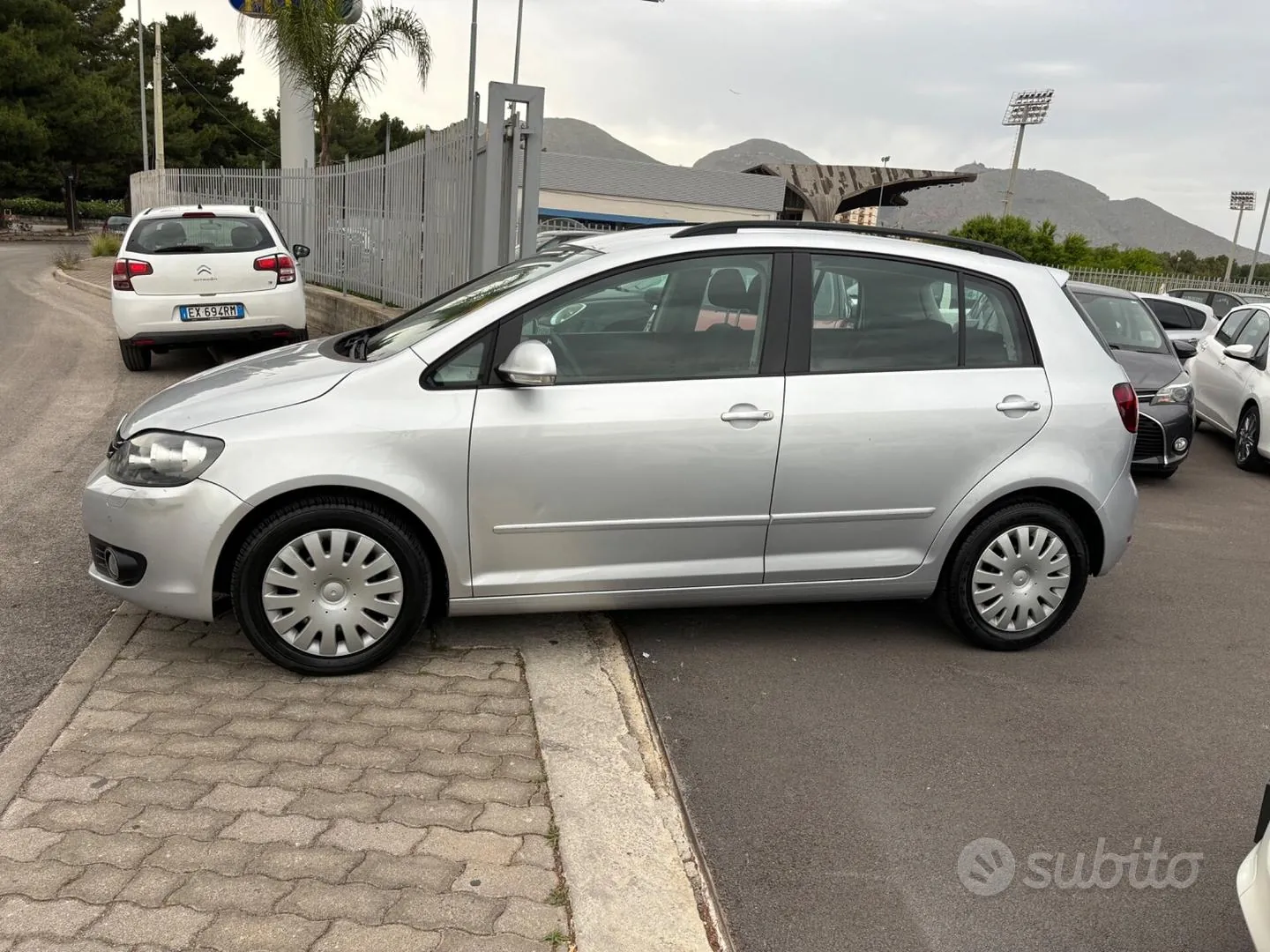 Volkswagen Golf Plus 2011 photo 2