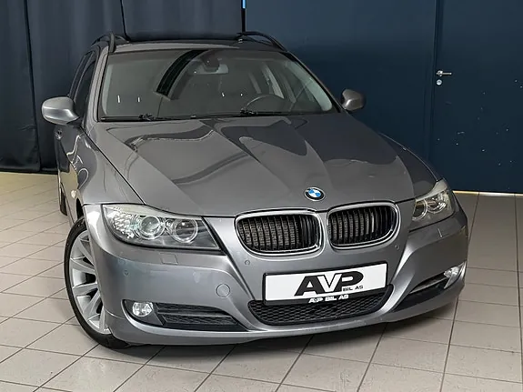 BMW 318D 2009 photo 2