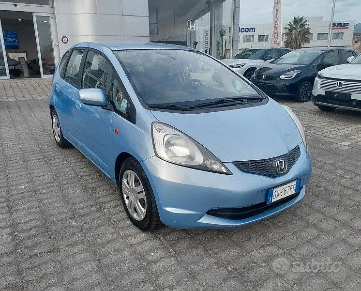 Honda Jazz 2010 photo 3