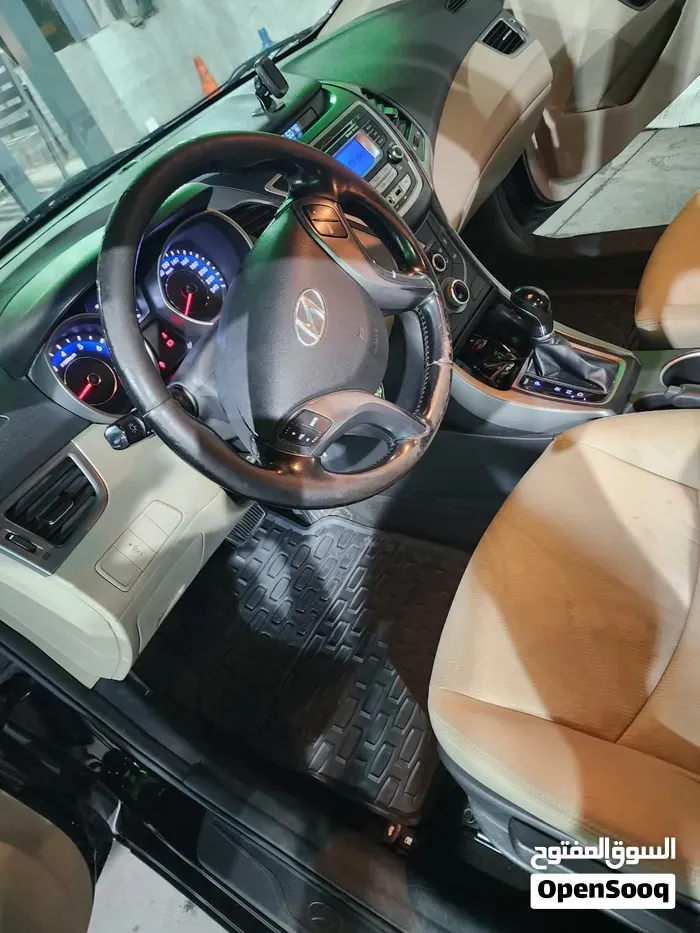 Hyundai Elantra 2015 photo 2