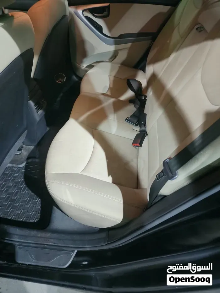 Hyundai Elantra 2015 photo 3