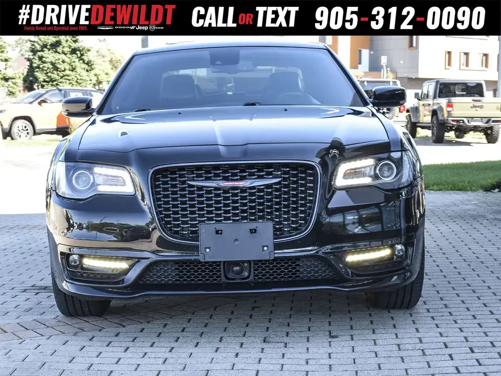 Chrysler 300 2021 photo 4