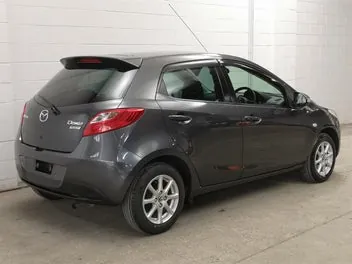 Mazda Demio 2013 photo 3