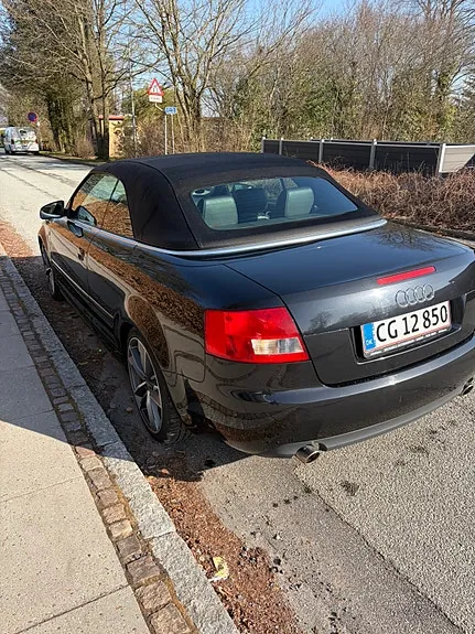 Audi A4 2002 photo 2