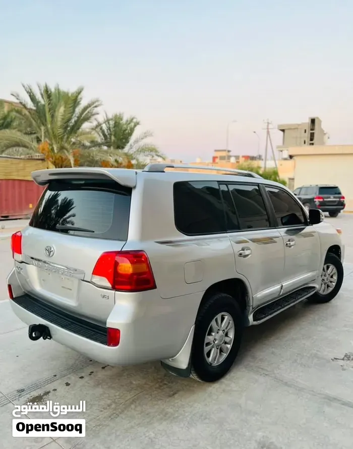 Toyota Land Cruiser 2009 photo 3
