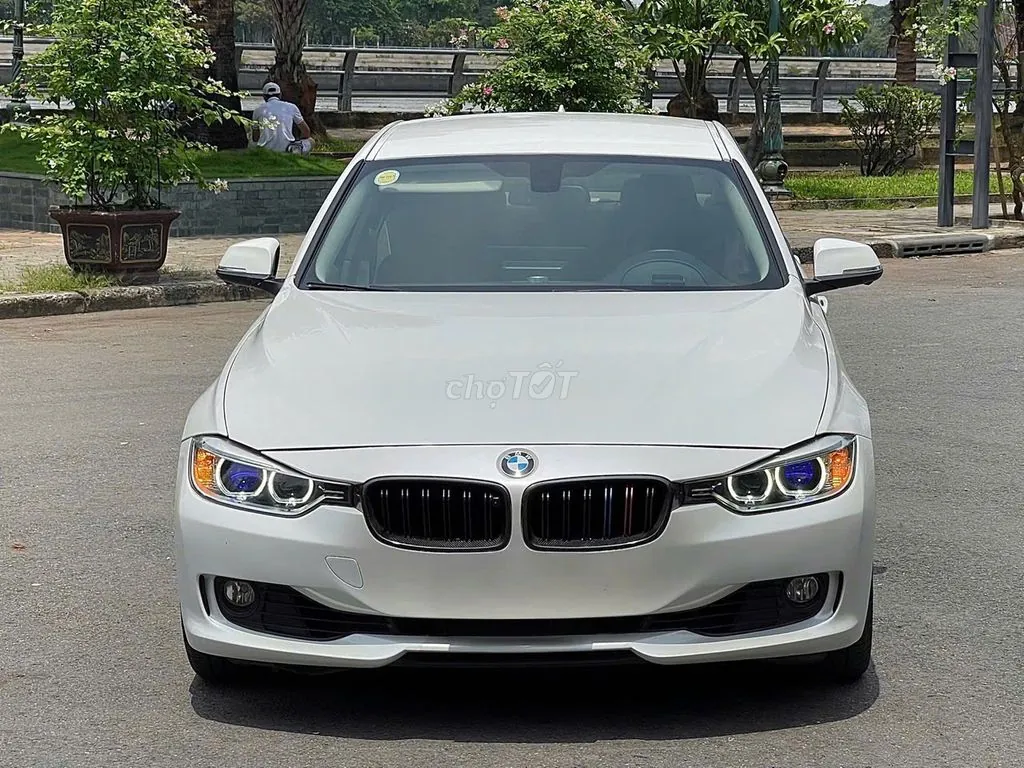 BMW 3 Series 2013 photo 3