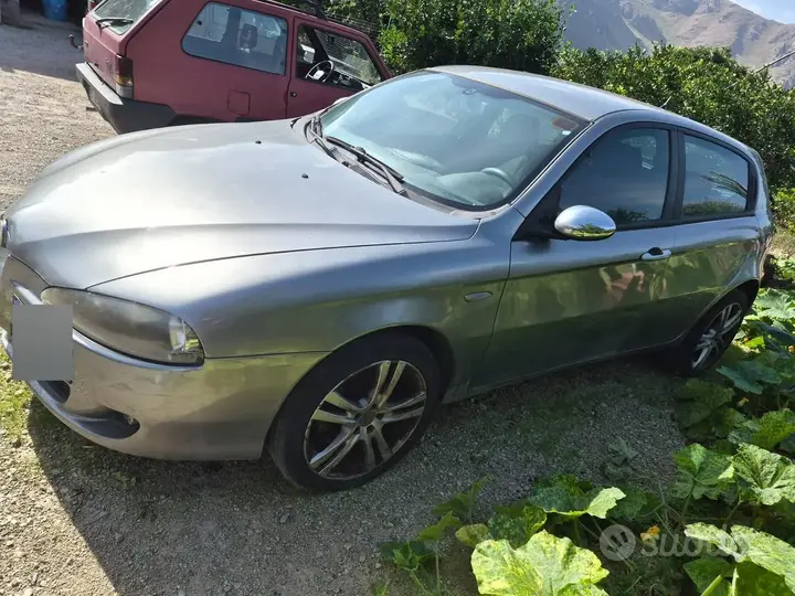Alfa Romeo 147 2008 photo 5