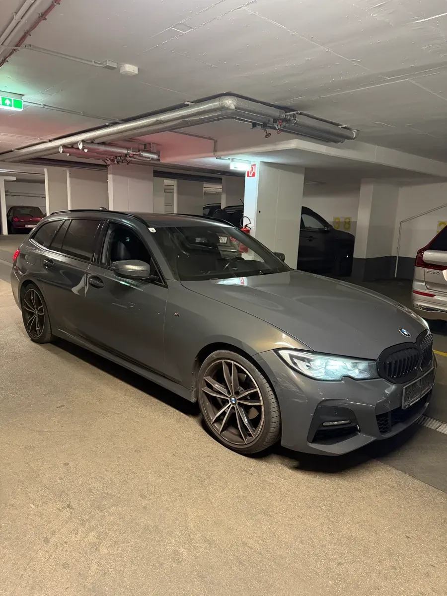 BMW 3 Series 2020 photo 2