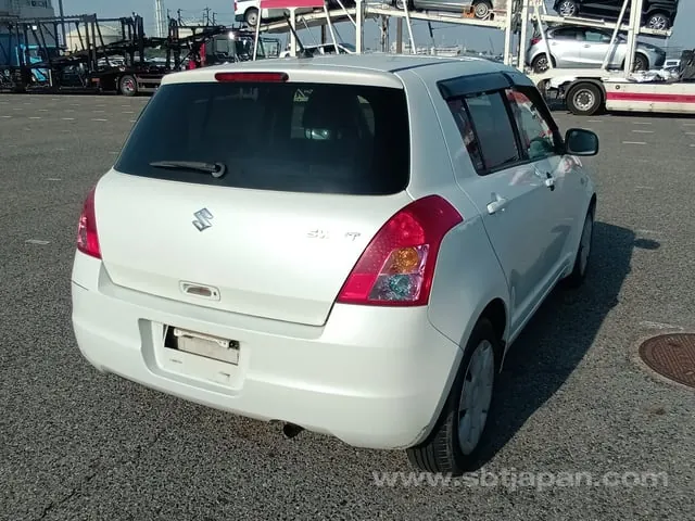 Suzuki Swift 2007 photo 4