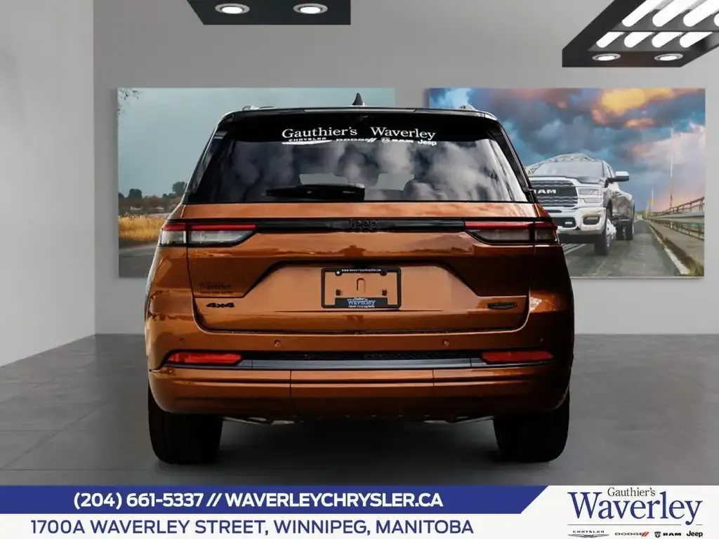 Jeep Grand Cherokee 2026 photo 3