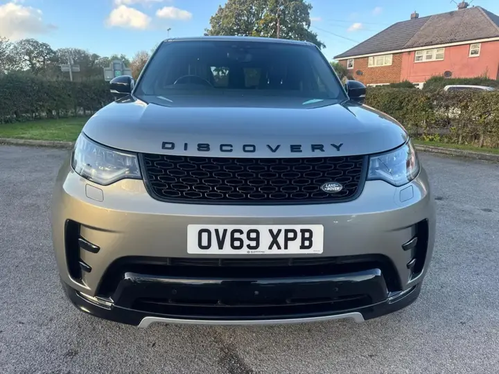 Land Rover Discovery 2019 photo 2