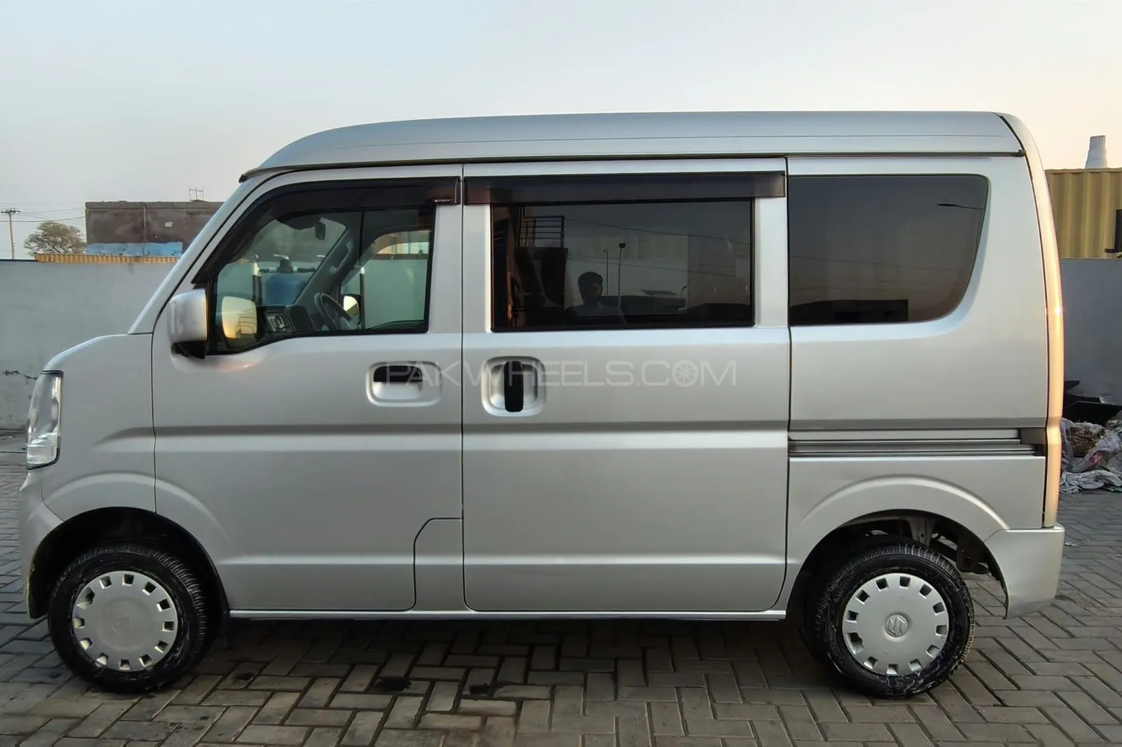 Suzuki Every 2024