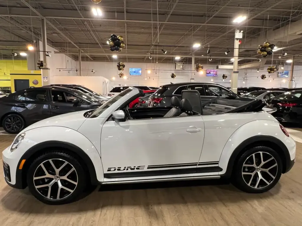 Volkswagen Beetle 2017 photo 2