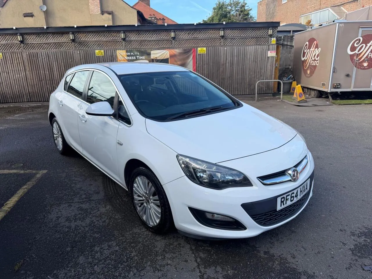Vauxhall Astra 2015 photo 3