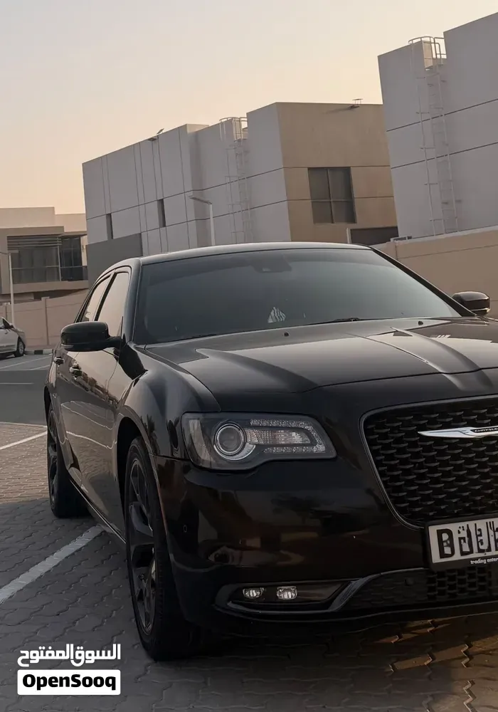 Chrysler 300 2023 photo 4