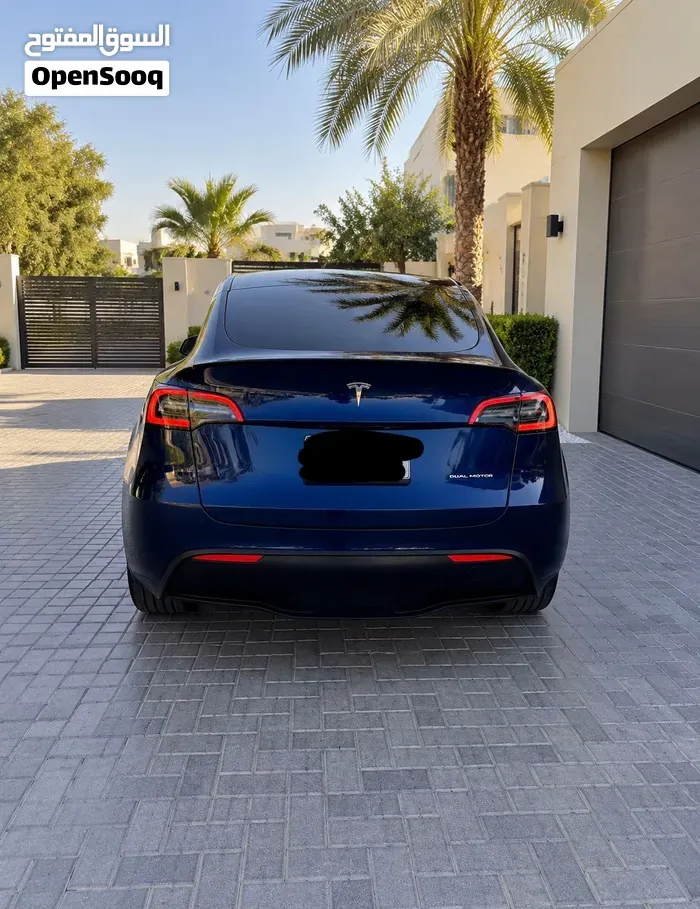 Tesla Model Y 2023 photo 2