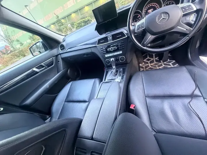 Mercedes-Benz C-Class 2013 photo 3