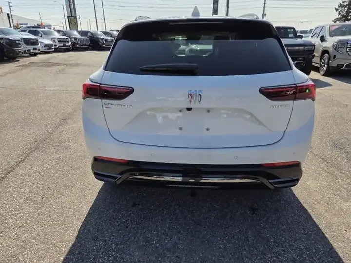 Buick Envision 2026 photo 5