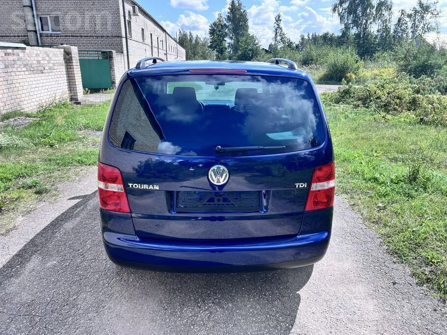 Volkswagen Touran 2005 photo 2