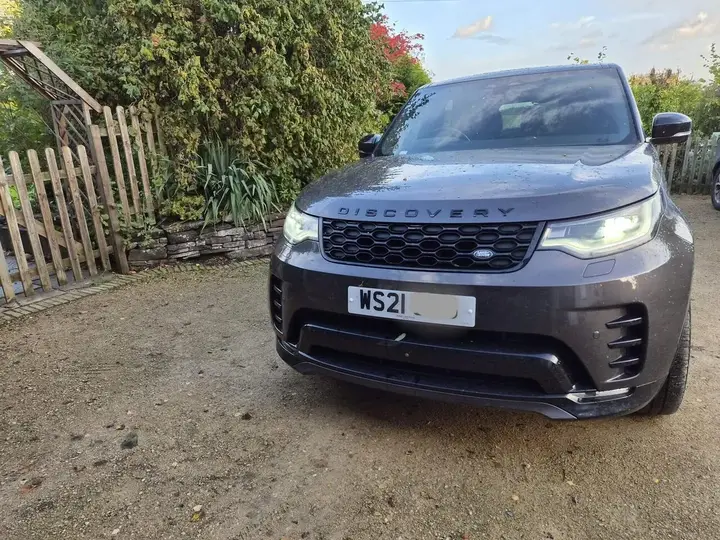 Land Rover Discovery 2021 photo 3