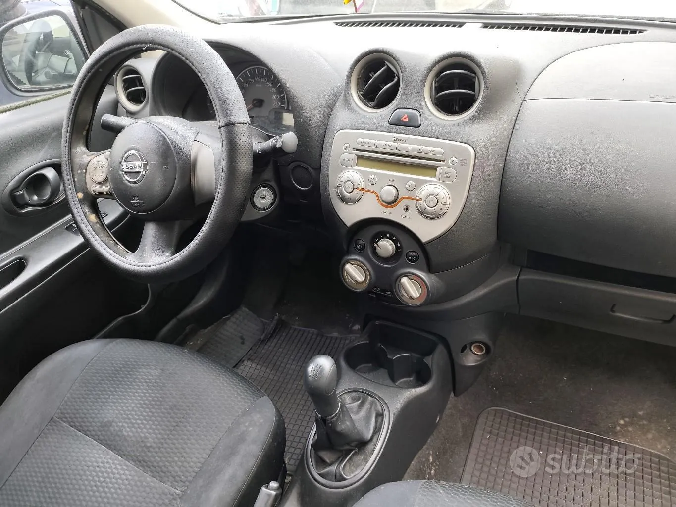 Nissan Micra 2011 photo 4