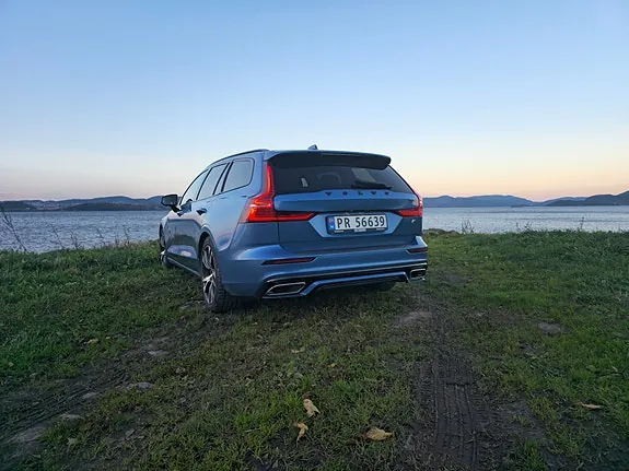 Volvo V60 2020 photo 2