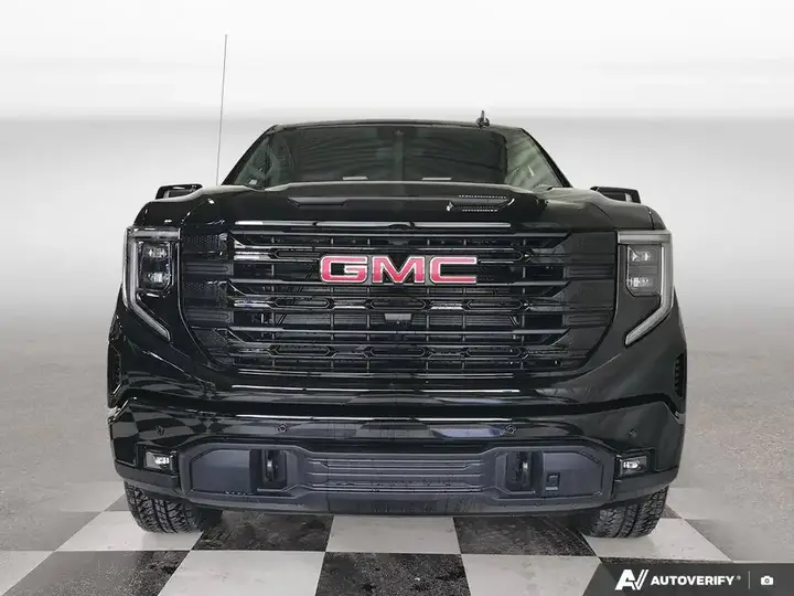 GMC Sierra 1500 2026 photo 2
