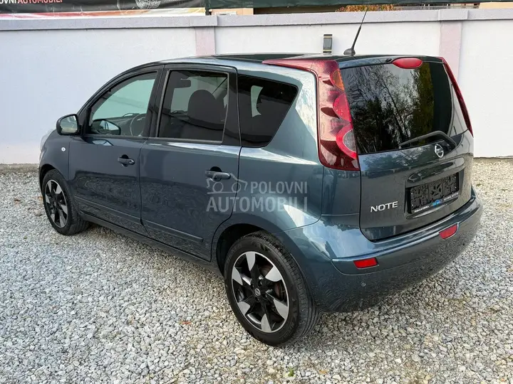 Nissan Note 2013 photo 3