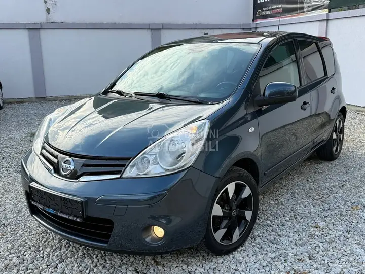 Nissan Note 2013 photo 2